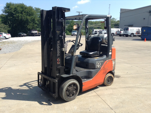 2015 Toyota 8FGCU25 Cushion Tire Forklift