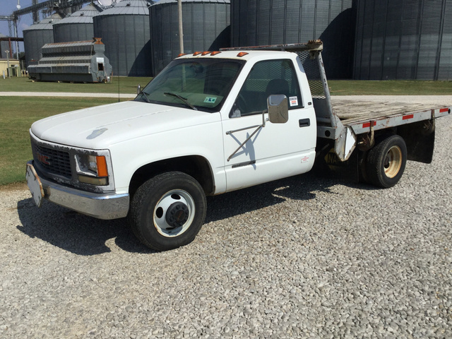 2000 GMC Sierra 3500 Flatbed Truck 2000 GMC Sierra 3500 Flatbed Truck