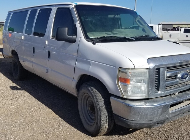 2013 Ford Econoline E-350 Passenger Van