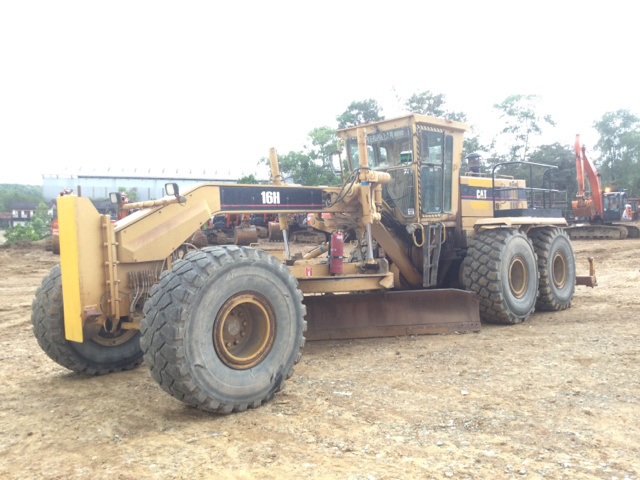2002 Cat 16H Motor Grader 2002 Cat 16H Motor Grader