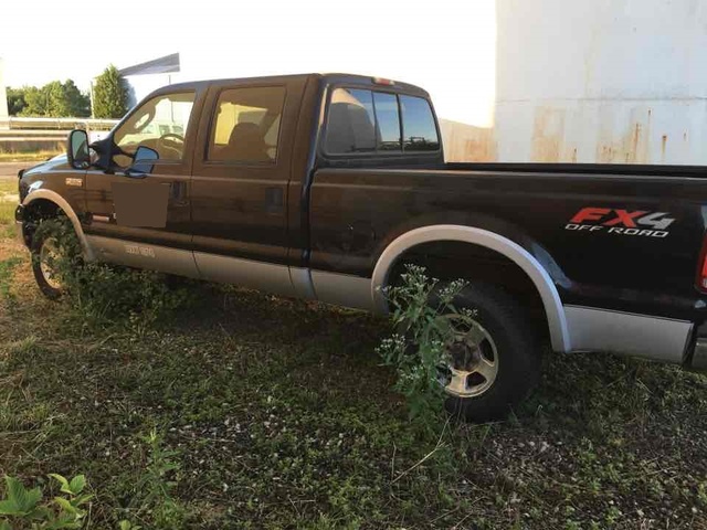 2005 Ford F-250 4x4 Super Duty Crew Cab Pickup 2005 Ford F-250 4x4 Super Duty Crew Cab Pickup