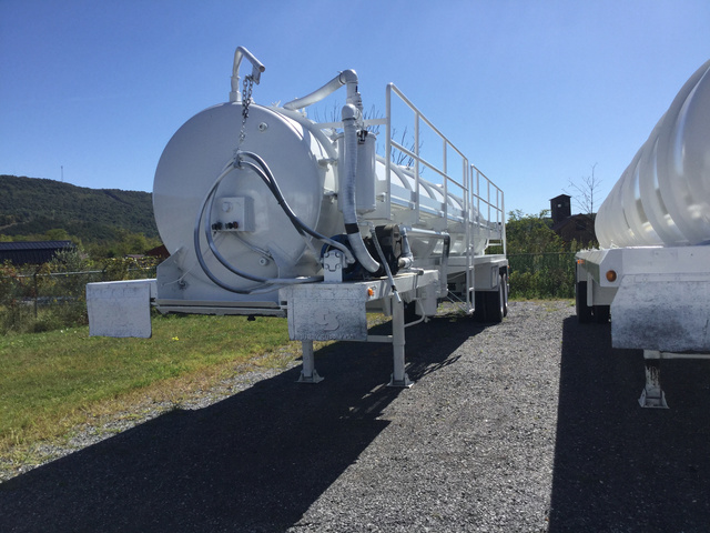 2013 Curry Supply 5460-GAL T/A Vacuum Tanker Trailer