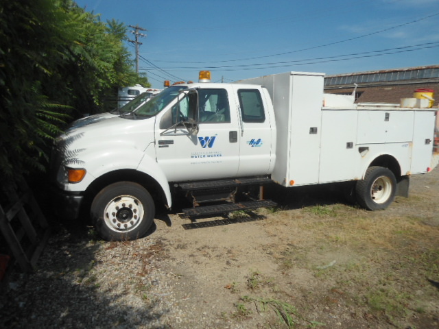 2004 Ford F-650 Super Duty Crew cab extended Utility body 2004 Ford F-650 Super Duty Crew cab extended Utility body