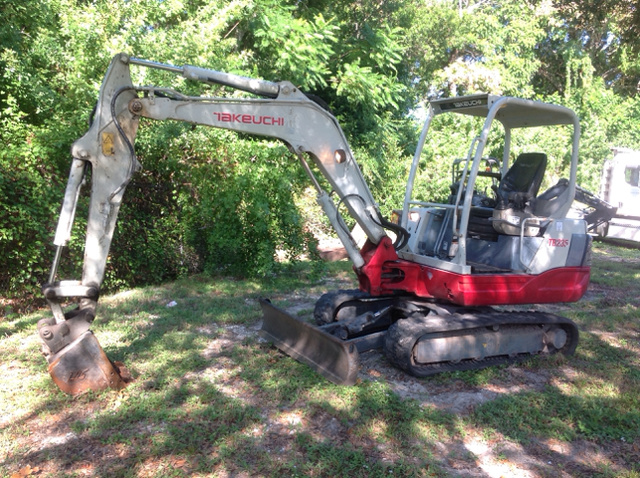 2014 Takeuchi TB235 Mini Excavator