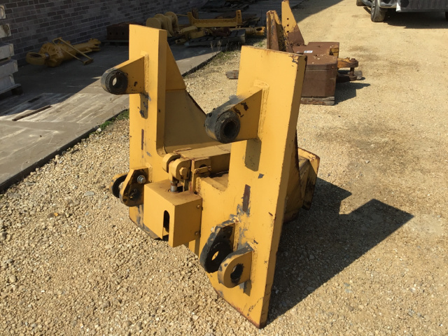 Railcar Hitch Receiver Attachment - Fits Cat 938H