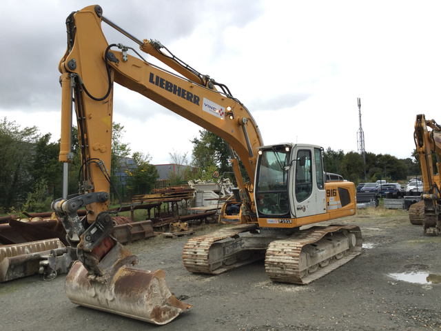 2010 Liebherr R916 Track Excavator