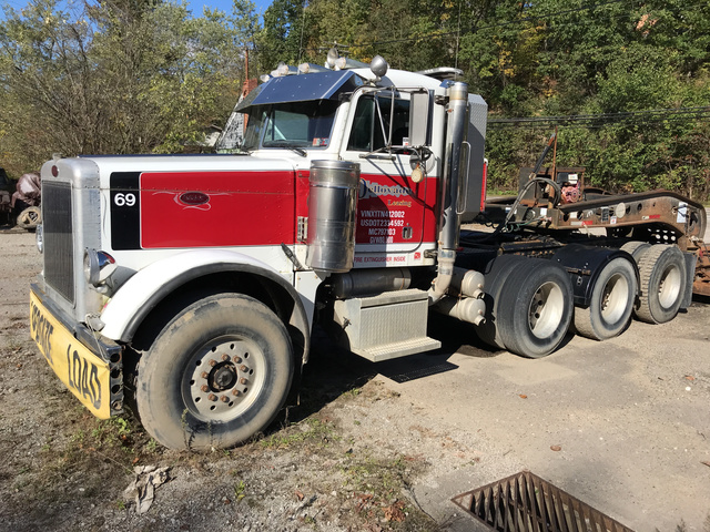 1996 Peterbilt 379 Tri/A Day Cab Truck Tractor