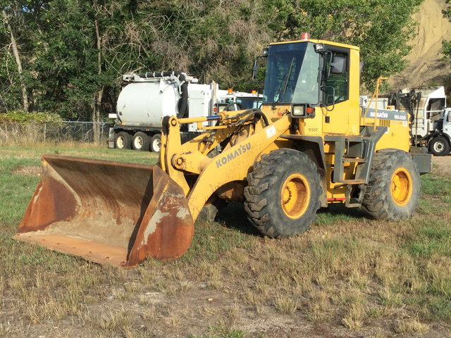 Komatsu WA320-3MC Wheel Loader Komatsu WA320-3MC Wheel Loader