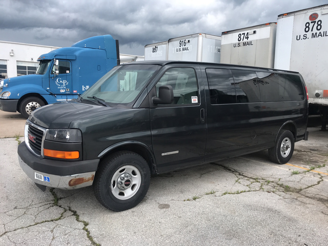 2003 GMC Savana G3500 Van