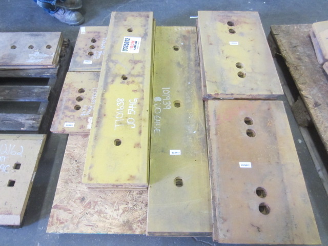 Lot of Cutting Edges - Fits John Deere 644 / 544G / 624E - Unused