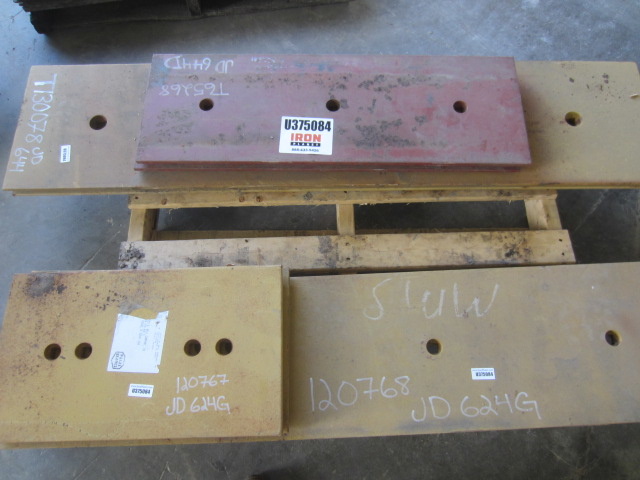 Lot of Cutting Edges - Fits John Deere 624G / 644D - Unused