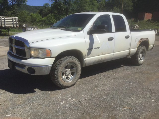 2005 Dodge Ram 1500 4x4 Crew Cab Pickup 2005 Dodge Ram 1500 4x4 Crew Cab Pickup