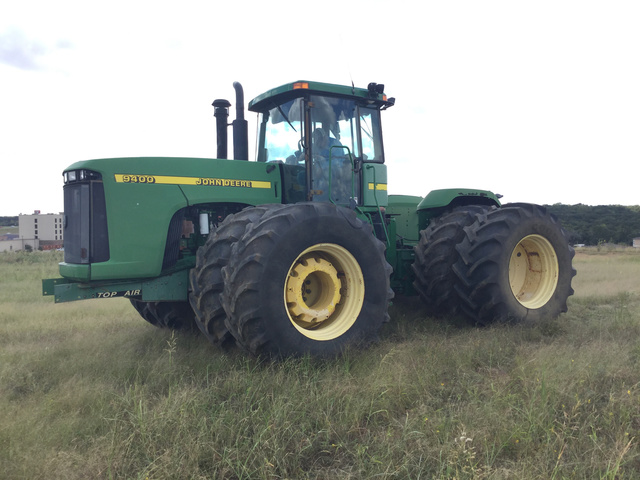 John Deere 9400 Articulated Tractor