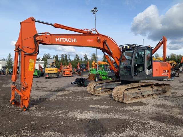 2003 Hitachi ZX210LC-3 Track Excavator