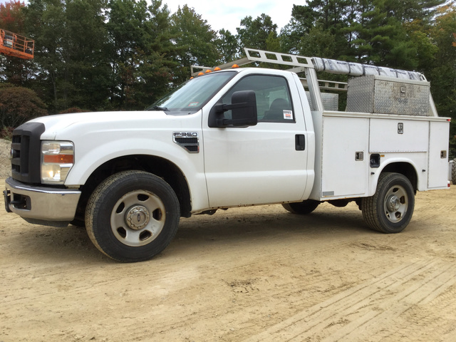 2008 Ford F-350 XL Super Duty Utility Truck