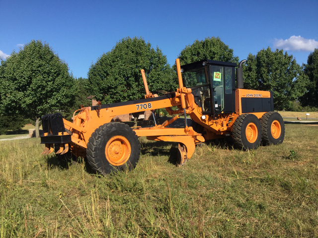 John Deere 770B Motor Grader