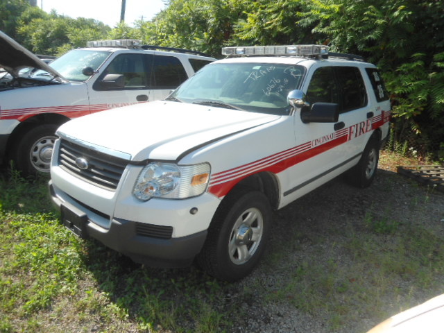 2006 Ford XLS Explorer 4X4 SUV 2006 Ford XLS Explorer 4X4 SUV