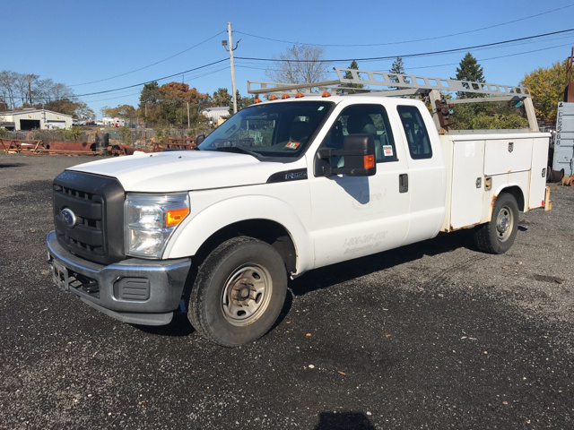 2011 Ford F-250 Super Duty Utility Truck