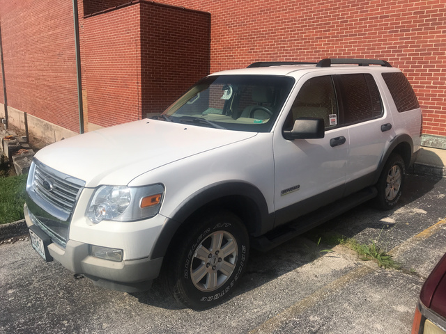 2006 Ford Explorer XLT 4x4 SUV 2006 Ford Explorer XLT 4x4 SUV