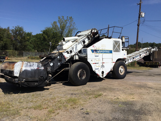 2005 Roadtec SB2500C Asphalt Transfer Machine