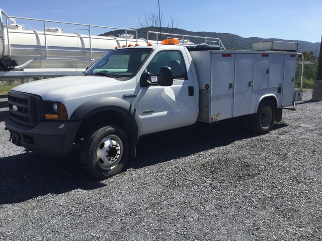 2005 Ford F-450 Super Duty S/A Service Truck