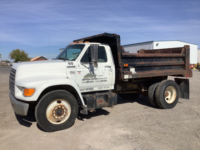 1995 Ford F-800 S/A Dump Truck