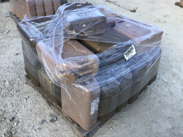 (25) Plastic Fuel Cans