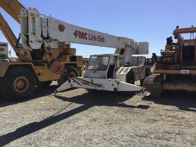 1985 Link-Belt HCD-80B Rough Terrain Crane