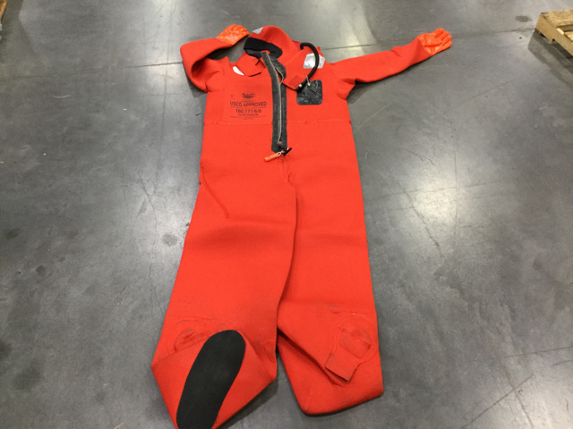 (26) Bayleysuit Immersion Suits