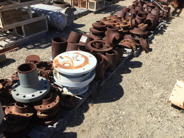 Lot of Steel Pipe Fittings & Connectors Lot of Steel Pipe Fittings & Connectors