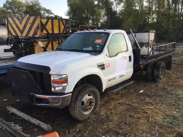 2008 Ford F-350 Super Duty 4x4 Flatbed Truck