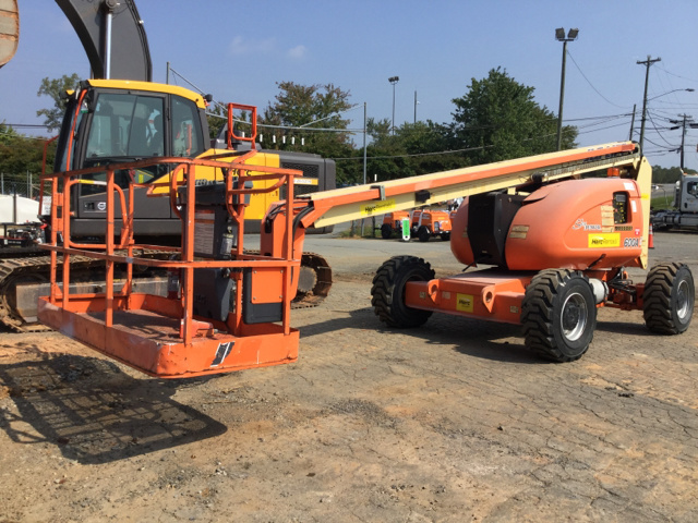 2004 JLG 600A 4WD Dual Fuel Articulating Boom Lift 2004 JLG 600A 4WD Dual Fuel Articulating Boom Lift