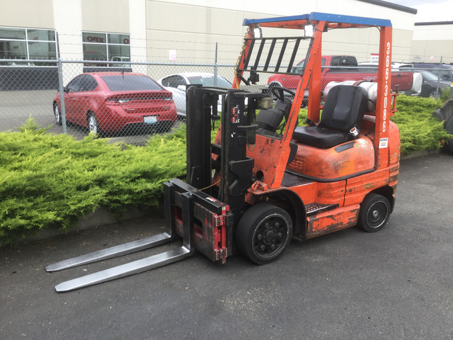 Toyota 42-6FGCU25 Cushion Tire Forklift
