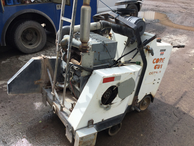 Diamond Core Cut CC7100 Walk Behind Saw