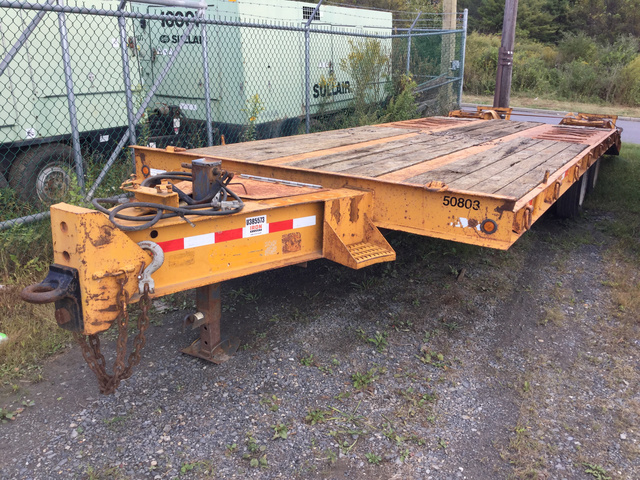 1999 Dynaweld T/A Equipment Trailer 1999 Dynaweld T/A Equipment Trailer