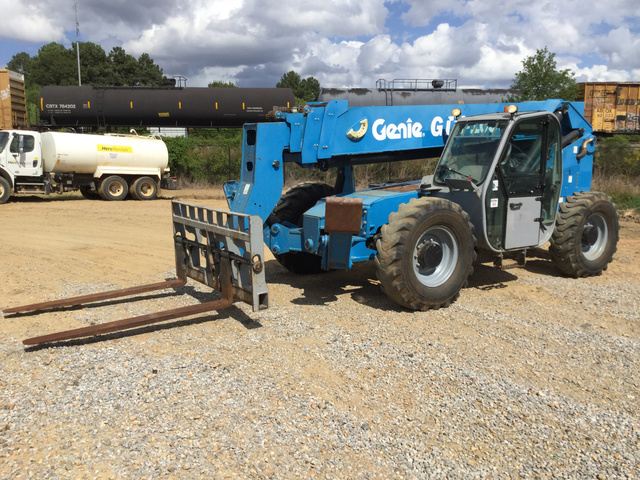 2011 Genie GTH-1056 Telehandler