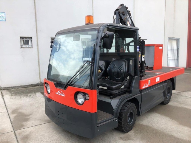 2013 Linde W20 Tow Tractor w/ Crane