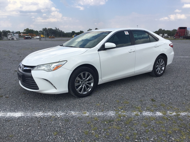 2015 Toyota Camry LE Sedan