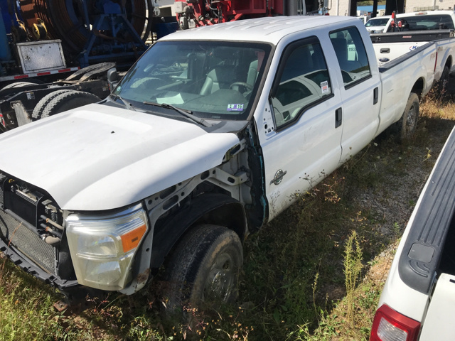 2011 Ford F-250 Super Duty FX4 4x4 Crew Cab Pickup 2011 Ford F-250 Super Duty FX4 4x4 Crew Cab Pickup