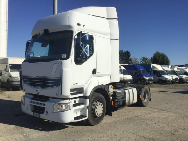 2010 (unverified) Renault Premium 460DXI 4x2 Sleeper Truck Tractor