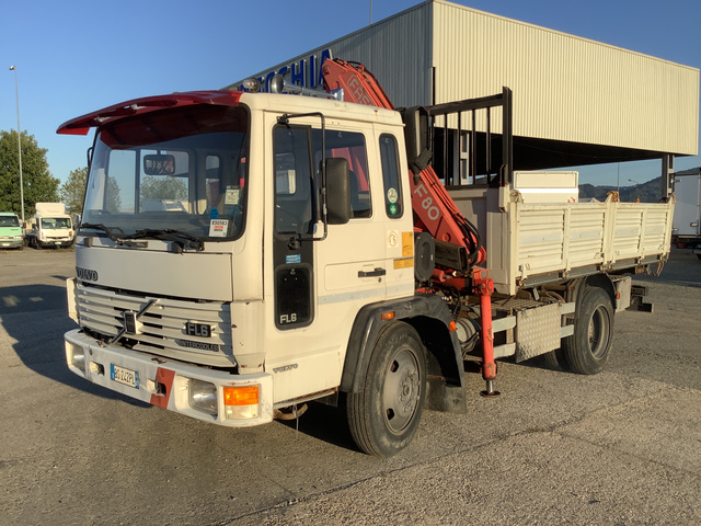 1993 (Unverified) Volvo FL6 Dump Truck w/Crane