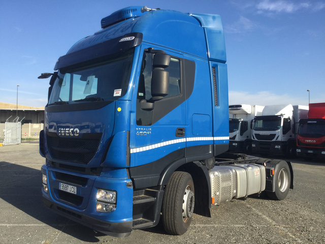 2015 (unverified) Iveco Stralis 460 4x2 Sleeper Truck Tractor