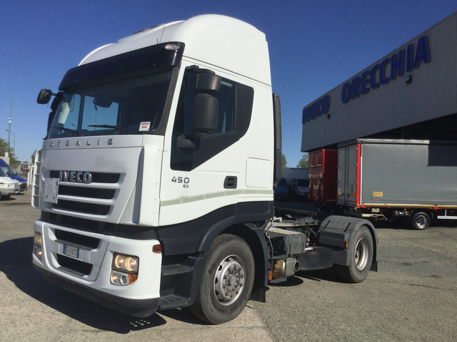 2011 (unverified) Iveco Stralis 450 4x2 Sleeper Truck Tractor
