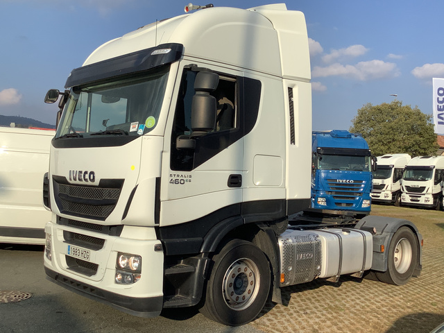 2014 (unverified) Iveco Stralis 460 4x2 Sleeper Truck Tractor