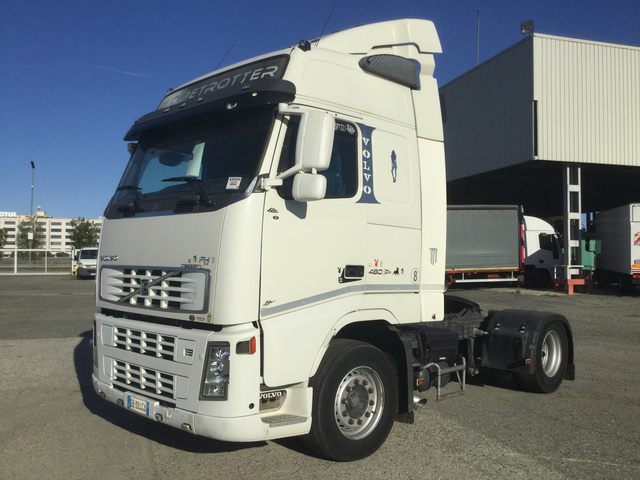 2006 (unverified) Volvo FH480 4x2 Sleeper Truck Tractor