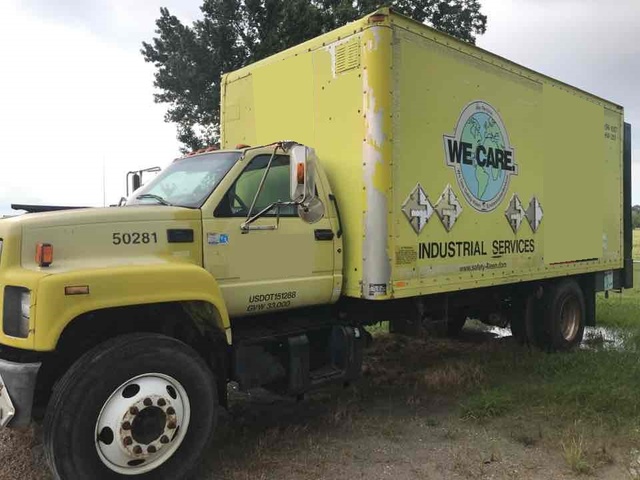 2001 GMC C7500 Cargo Truck