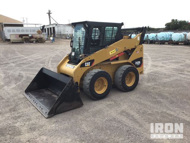 Caterpillar 242B Series 3 Skid Steer Specs & Dimensions