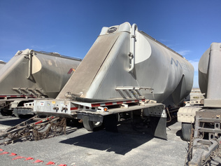 Pneumatic Bulk Trailers