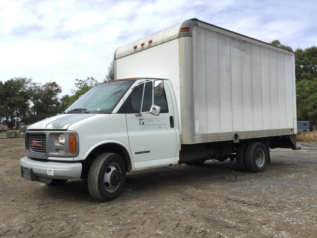 2001 GMC Savana G3500 Van Truck