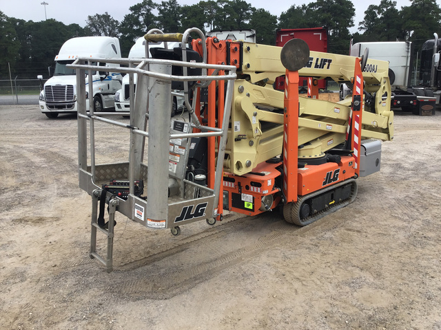 2017 JLG X600AJ Crawler Articulating Boom Lift 2017 JLG X600AJ Crawler Articulating Boom Lift